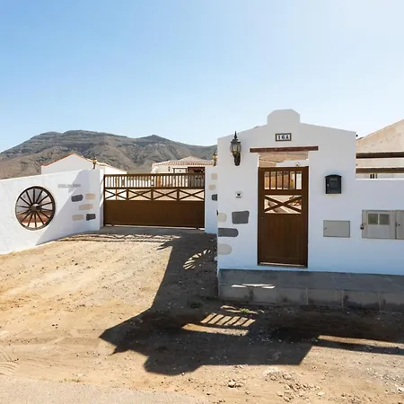 Home2book Finca Dos Ruedas 别墅